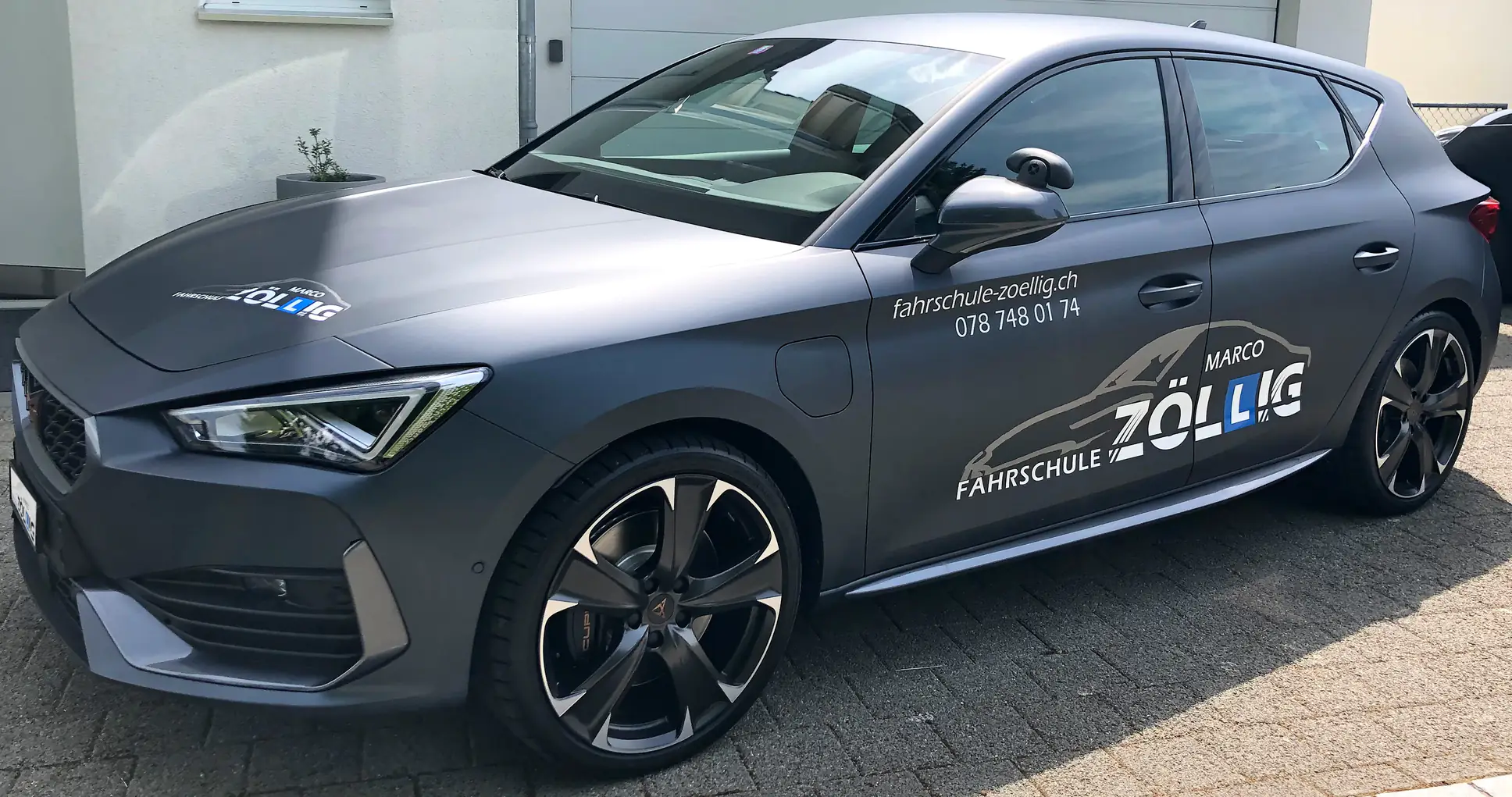 Fahrschulauto Cupra Leon Automatik – Auto Fahrschule Marco Zöllig