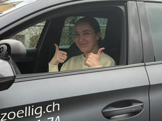 Mit der Fahrschule Märwil - Fahrprüfung Kategorie B bestanden – Fahrschule Marco Zöllig