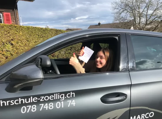 Erfolgreiche Autoprüfung mit der Fahrschule Bettwiesen